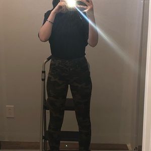 High waisted camo skinny jeans